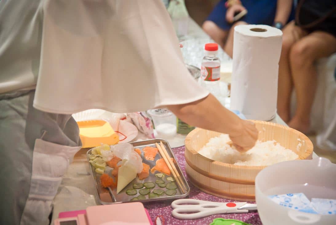 make sushi