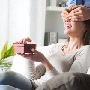 10 Valentine’s Day Gifts That Your Wife Really Wants